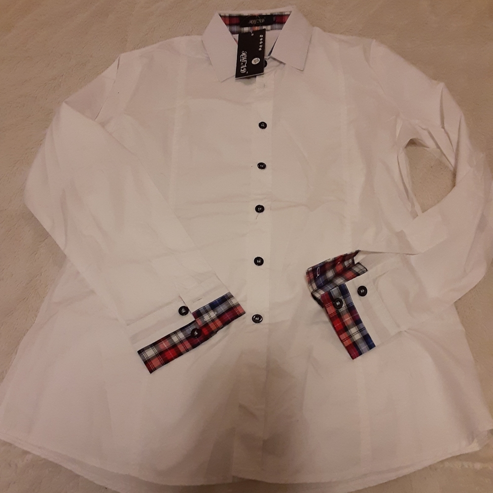 Hiend White Button up Blouse with Plaid Cuffs. Juniors size XXL